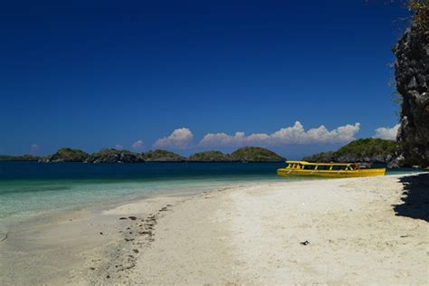 How to Plan a Trip to 100 Islands Alaminos, .